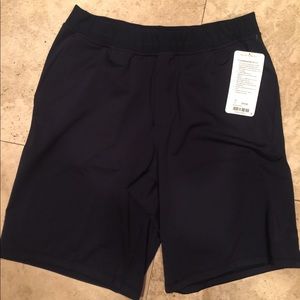 Lululemon fundamental short large